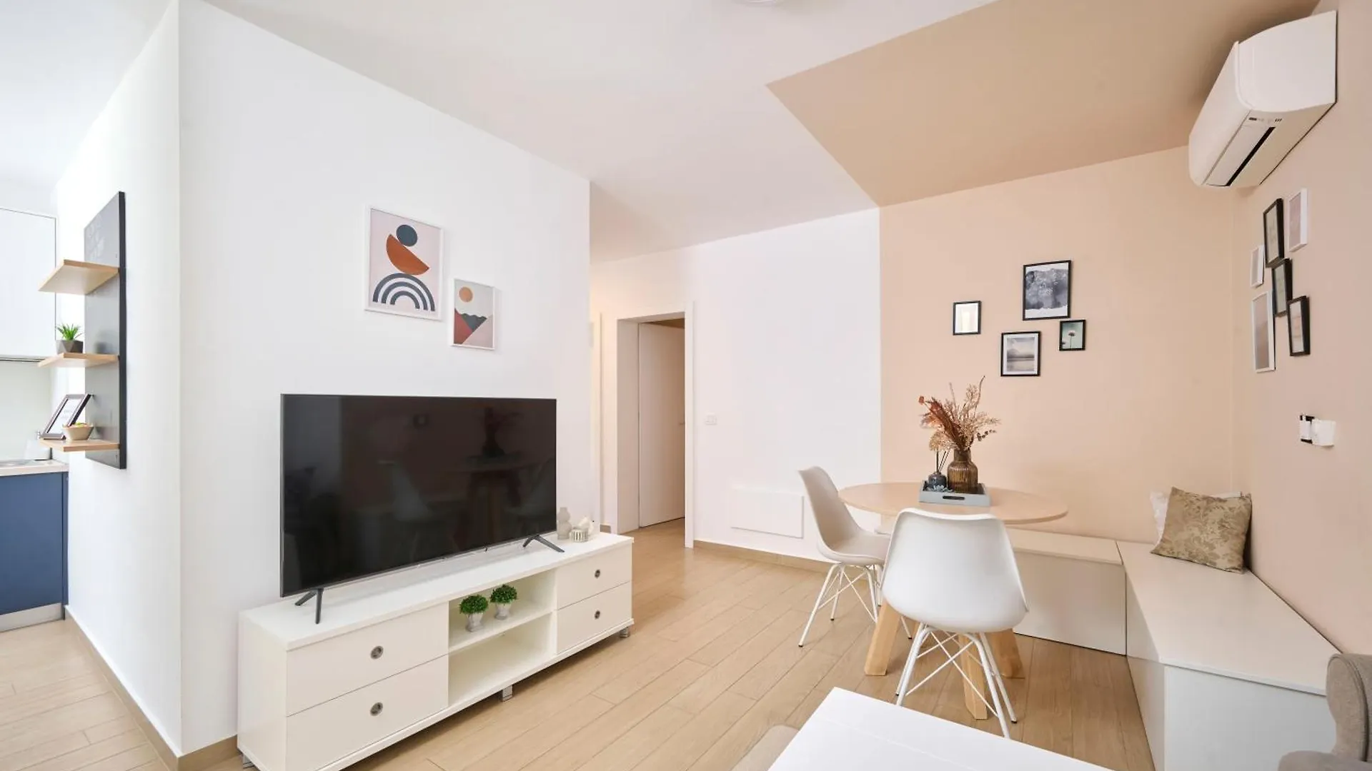 Apartments Martello Garden 0*, Porec Croatia